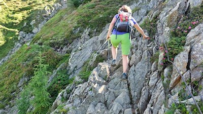 Felsige Passage am Schellenbergsteig