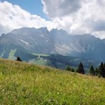 Neben uns erhebt sich der Latemar