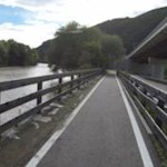 Der Radweg führt am Eisack entlang