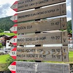 Die Wanderung zur Hagneralm und zum Schillerhof ist gut ausgeschildert