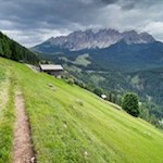 Elisabethpromenade mit Blick auf den Latemar