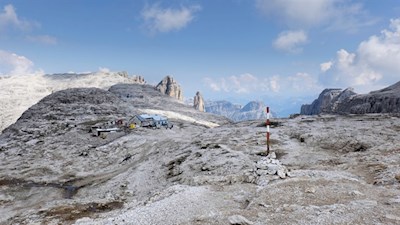 Die Boehütte ist in eine karge und zugleich berückende Landschaft gebettet