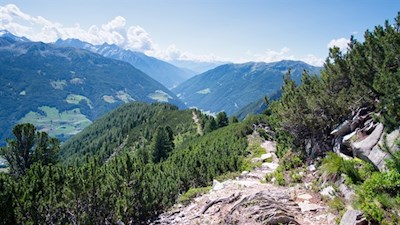 Im nunmehr freien Anstieg auf den Kreuzkofel