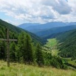 Langgezogen und nahezu eben: Blick auf das Meransner Altfasstal