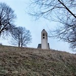Das romanische Kirchlein auf dem Peterbühl geht auf das 14. Jahrhundert zurück
