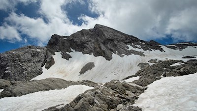Im schrofigen Anstieg auf die Hohe Kreuzspitze