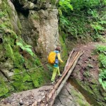 Seilgesicherte Passage während des Anstiegs nach Tagusens