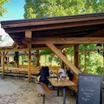 In Pradello the inn Gasthaus Huber invites you to stop for a break