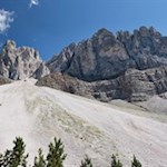 Der Günther-Messner-Steig eröffnet beeindruckende Ausblicke auf die Aferer Geisler