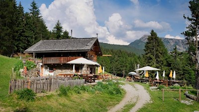 Unterpulghütte am Fuße der Raschötz