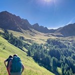 Über malerische Bergwiesenhänge auf die Seefeldspitze