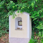 Bildstöcke säumen den Weg nach St. Hippolyt