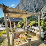 Jimmy mountain hut sandbox