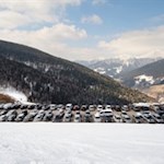 Die Talstation der Reinswalder Seilbahn hält einige Parkplätze bereit