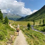 Auf dem sanften Wanderweg zur Staller Alm