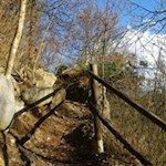Am Ende des Riggertals führt ein ziemlich steiler Pfad auf die Schabser Hochfläche