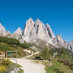The Città di Carpi mountain hut invites you to moments of delight in a breathtaking setting