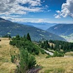 Während des Anstiegs zur Genterer Alm öffnen sich schöne Ausblicke