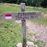 Bei der Maiser Alm ist das Kreuzjöchl bereits ausgeschildert