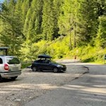 Parkplatz hinter dem Hotel Ciurnadú