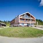 Starkenfeldhütte-auf-der-Rodenecker-Alm