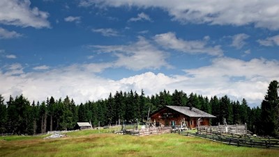Die urige Ackerbodenalm