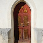 Das schmucke Seitenportal der Knappenkirche