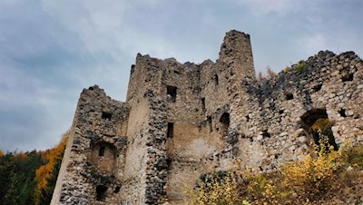 Burgruine Hauenstein oberhalb von Seis
