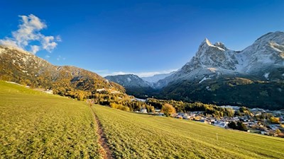 Von der St. Valentin Kirche führt die Wanderung nach Seis zurück