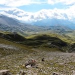 Über geröllreiche Hänge auf den Muntejela de Senes