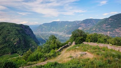 Ausblick von der Leuchtenburg in Kaltern
