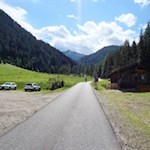 Oberhalb der Talschlusshütte finden sich eventuell weitere Parkmöglichkeiten