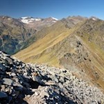 Über die steile Gipfelflanke auf die Wetterspitze
