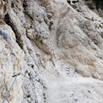 Passaggio assicurato con funi metalliche