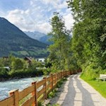 Vor uns erhebt sich der Wolfskofel