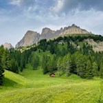 Vor uns erhebt sich der Rosengarten