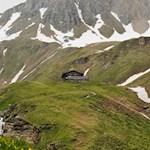 In luftigen Höhen präsentiert sich die Brixner Hütte