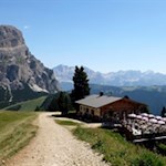 Die Forcelles-Hütte lädt zur gemütlichen Einkehr ein