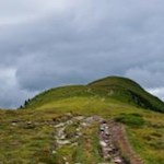 Schon von Weitem sichtbar - das Gipfelkreuz auf dem Sambock