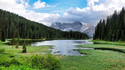 All'estremità settentrionale dell'appartato lago di Misurina