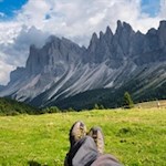 Riposare sullo sfondo delle cime della Odle