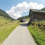Bei malerischem Sommerwetter in Richtung Lercheralm