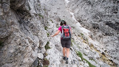 Kurze seilgesicherte Passage hinter der Grasleitenhütte