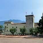 Heute-birgt-die-Rocca-di-Riva-das-Stadtmuseum