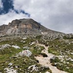 Il parco naturale Fanes Sennes Braies è noto per le sue formazioni rocciose gessose e bizzarre
