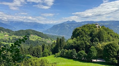 St. Apollonia präsentiert sich vor verträumter Kulisse
