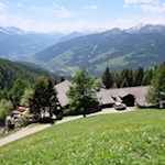 Die-Prantneralm-ist-in-eine-idyllische-Landschaft-gebettet