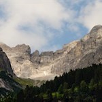 Schwarze Wand und Rosslauf