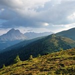 Blick vom Col da Lech auf den Maurerberg und den Peitlerkofel