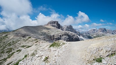 Von der Büllelejochhütte steigt der Weg auf das Büllelejoch an